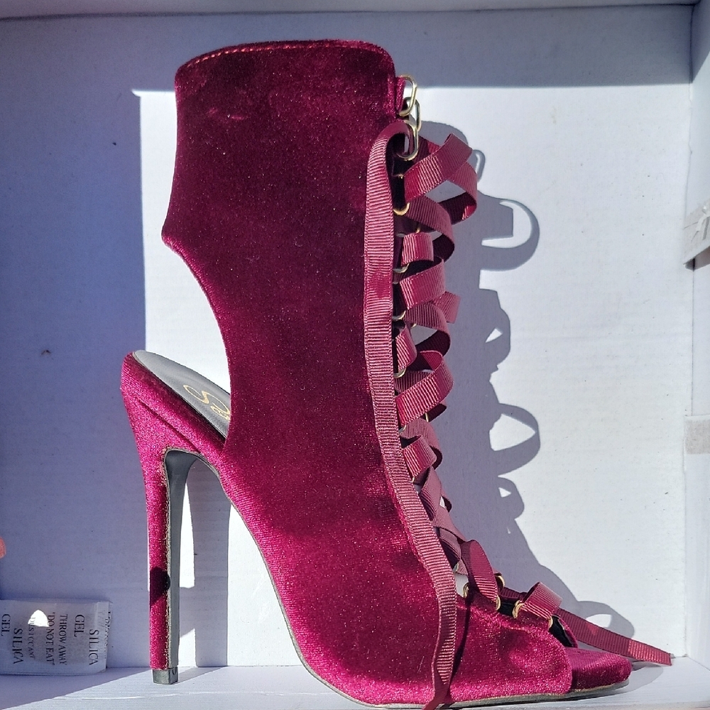 Elegant Burgundy Velvet Heels